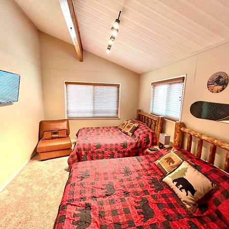 ビッグ・ベアー・レイク Chalet Monterey W/Hot Tub - Big Decks/Bbqヴィラ エクステリア 写真
