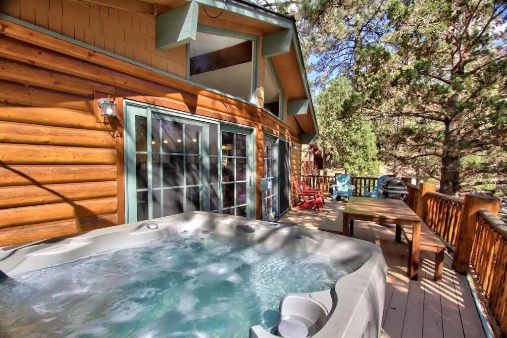 ビッグ・ベアー・レイク Chalet Monterey W/Hot Tub - Big Decks/Bbqヴィラ エクステリア 写真
