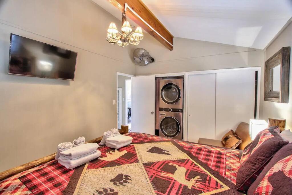 ビッグ・ベアー・レイク Chalet Monterey W/Hot Tub - Big Decks/Bbqヴィラ エクステリア 写真
