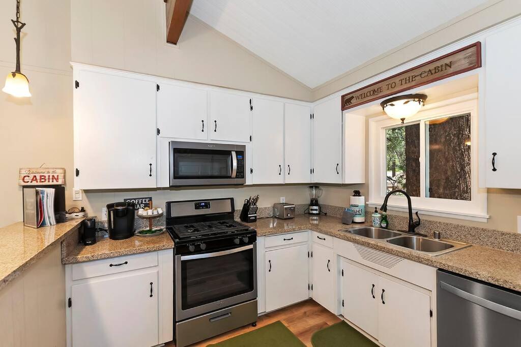 ビッグ・ベアー・レイク Chalet Monterey W/Hot Tub - Big Decks/Bbqヴィラ エクステリア 写真