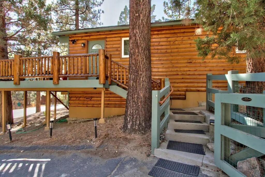 ビッグ・ベアー・レイク Chalet Monterey W/Hot Tub - Big Decks/Bbqヴィラ エクステリア 写真